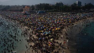 Sunbathers enjoy Macumba beach, in the west zone of Rio de Janeiro, on September 24 during a heatwave. Last month was the world's hottest September on record by an "extraordinary" margin, the EU climate monitor said on Thursday. (AFP) Sunbathers enjoy Macumba beach, in the west zone of Rio de Janeiro, on September 24 during a heatwave. Last month was the world's hottest September on record by an "extraordinary" margin, the EU climate monitor said on Thursday. (AFP)