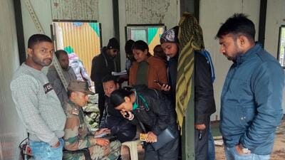 Telephone connectivity and medical aid for the stranded locals and tourists of Chungthang, Lachung and Lachen being setup by the army after a sudden cloudburst occurred in Lhonak Lake (ANI) Telephone connectivity and medical aid for the stranded locals and tourists of Chungthang, Lachung and Lachen being setup by the army after a sudden cloudburst occurred in Lhonak Lake (ANI)
