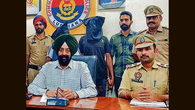 The accused in police custody in Ludhiana. (ht photo) The accused in police custody in Ludhiana. (ht photo)