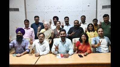 The newly elected Panjab University Teachers Association in Chandigarh on Thursday. (Ravi Kumar/HT) The newly elected Panjab University Teachers Association in Chandigarh on Thursday. (Ravi Kumar/HT)