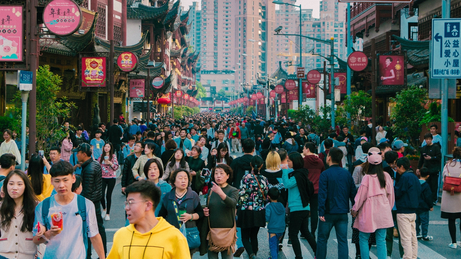 Macau and Hong Kong attract thousands of tourists during Golden Week holidays - Vimarsana News