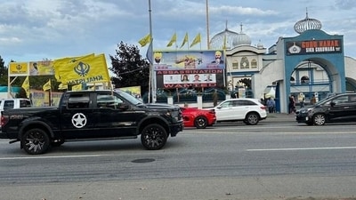 Posters calling for the assassinations of Indian diplomats were put back at Surrey Gurudwara two days after they were pulled down.