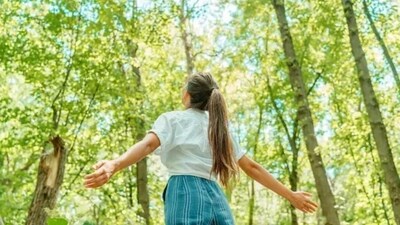 Observing nature by going for a mindful walk can help us to see the beauty of things we have no control over and learn to appreciate our surroundings. (Unsplash) Observing nature by going for a mindful walk can help us to see the beauty of things we have no control over and learn to appreciate our surroundings. (Unsplash)