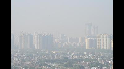 Along with these three cities, Delhi’s AQI also slipped into the ‘poor’ category on Friday. (Sunil Ghosh/HT Pho) Along with these three cities, Delhi’s AQI also slipped into the ‘poor’ category on Friday. (Sunil Ghosh/HT Pho)