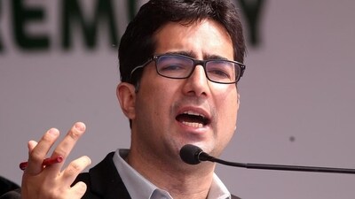 IAS officer Shah Faesal commented on the social media debate over Indian Muslims supporting Palestine. (Reuters file photo)