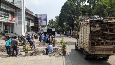 The incident was traced back to a Punyndham society road near Tempo Chowk, which inadvertently damaged the MNGL gas pipeline during construction work. (HT PHOTO) The incident was traced back to a Punyndham society road near Tempo Chowk, which inadvertently damaged the MNGL gas pipeline during construction work. (HT PHOTO)