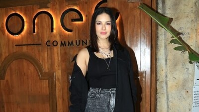 Sunny Deol stepped out for dinner at one8 Commune in Mumbai on Friday night. She wore a black and grey outfit for her visit to the restaurant, which was opened by cricketer Virat Kohli last year. The popular restaurant, which is frequented by many celebs, is located in Juhu. Sunny Deol stepped out for dinner at one8 Commune in Mumbai on Friday night. She wore a black and grey outfit for her visit to the restaurant, which was opened by cricketer Virat Kohli last year. The popular restaurant, which is frequented by many celebs, is located in Juhu. 
