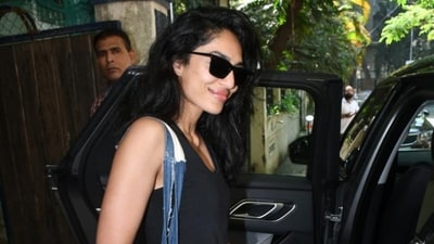 Sobhita Dhulipala was spotted at dubbing studio in Bandra. She wore a casual look – black tank top with a pair of shorts as well as black sunglasses. The actor, who plays Tara Khanna in Made in Heaven season 1 and 2, seemed to ask paparazzi to not take her pictures as she left the studio, but before getting into her car she smiled as a photographer asked her to pose. Sobhita Dhulipala was spotted at dubbing studio in Bandra. She wore a casual look – black tank top with a pair of shorts as well as black sunglasses. The actor, who plays Tara Khanna in Made in Heaven season 1 and 2, seemed to ask paparazzi to not take her pictures as she left the studio, but before getting into her car she smiled as a photographer asked her to pose. 