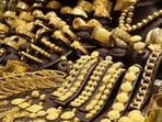 Gold prices recently reached a three-week high in the international market.
