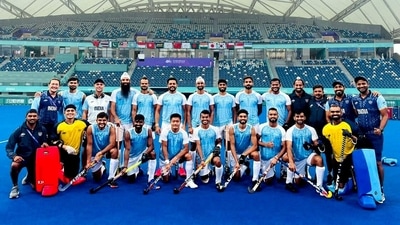 Indian men's hockey team players pose for a picture on winning gold in the men's hockey at Asian Games 2023 in Hangzhou on Friday. Indian men's hockey team players pose for a picture on winning gold in the men's hockey at Asian Games 2023 in Hangzhou on Friday.