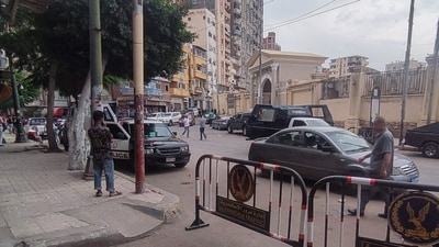 Egyptian police cordon off the site where a a policeman killed two Israeli tourists and one Egyptian in Alexandria on October 8, 2023. (AFP) Egyptian police cordon off the site where a a policeman killed two Israeli tourists and one Egyptian in Alexandria on October 8, 2023. (AFP)