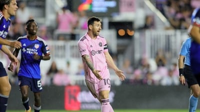 Inter Miami CF forward Lionel Messi (10) gestures against FC Cincinnati during the second half at DRV PNK Stadium (USA TODAY Sports via Reuters Con)