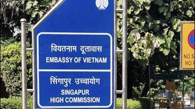 The incorrect spelling of Singapore in the signage near the Singapore High Commission in Chanakyapuri. (X (Formerly Twitter)) The incorrect spelling of Singapore in the signage near the Singapore High Commission in Chanakyapuri. (X (Formerly Twitter))