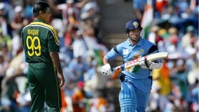 Waqar Younis looks as Sachin Tendulkar runs in 2003 World Cup India vs Pakistan match. (Twitter)