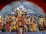 Shardiya Navratri falls during autumn in the lunar month of Ashwin. Shardiya Navratri falls during autumn in the lunar month of Ashwin.