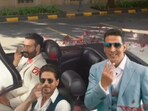 Ajay Devgn, Shah Rukh Khan and Akshay Kumar in a new Vimal ad. Ajay Devgn, Shah Rukh Khan and Akshay Kumar in a new Vimal ad.