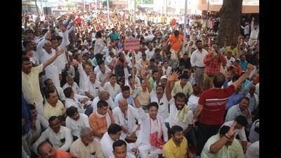 Government school teachers staging a protest at the education directorate office, in Lucknow, on Monday (HT Photo) Government school teachers staging a protest at the education directorate office, in Lucknow, on Monday (HT Photo)