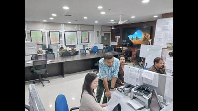 Inside the control room of Sikkim’s disaster management wing. (HT photo) Inside the control room of Sikkim’s disaster management wing. (HT photo)