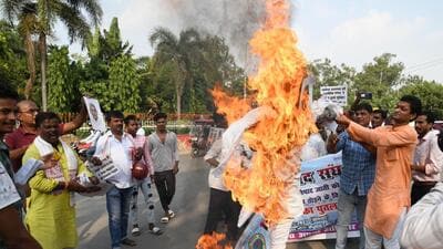 Members of Bihar Nidhad Sangh stage a protest over caste survey findings, in Patna on Monday. (HT photo) Members of Bihar Nidhad Sangh stage a protest over caste survey findings, in Patna on Monday. (HT photo)