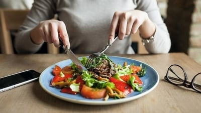 Listen to hunger and fullness cues: When practicing mindful eating, it's crucial to listen to your body's signals. As you eat, periodically check in with yourself. Are you still hungry, or is your body starting to feel satisfied? When you sense that you've had enough, put down your fork and stop. Listen to hunger and fullness cues: When practicing mindful eating, it's crucial to listen to your body's signals. As you eat, periodically check in with yourself. Are you still hungry, or is your body starting to feel satisfied? When you sense that you've had enough, put down your fork and stop. 