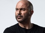 Lior Raz went to an Israeli town, under attacks from Hamas, to rescue two families.