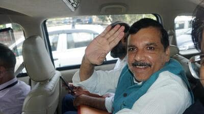 New Delhi: AAP MP Sanjay Singh being taken to the Rouse Avenue Court by the Enforcement Directorate officials in connection with the Delhi excise policy case, in New Delhi, Tuesday, Oct. 10, 2023. (PTI Photo)(PTI10_10_2023_000193A) (PTI) New Delhi: AAP MP Sanjay Singh being taken to the Rouse Avenue Court by the Enforcement Directorate officials in connection with the Delhi excise policy case, in New Delhi, Tuesday, Oct. 10, 2023. (PTI Photo)(PTI10_10_2023_000193A) (PTI)
