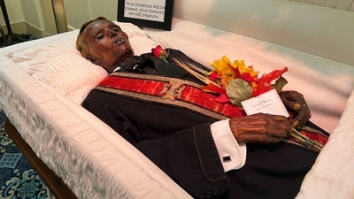 James Murphy, a man who was accidentally mummified and known publicly by the name "Stoneman Willie", lies on display at a local funeral home that has been his resting place for 128 years, before being buried in Reading, Pennsylvania, U.S., October 7, 2023. REUTERS/Julio-Cesar Chavez (REUTERS)