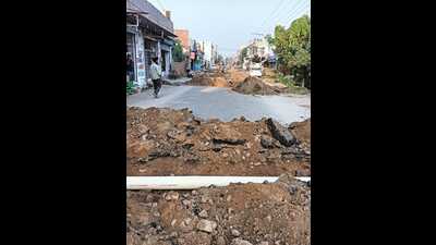 Patiala DC Sakshi Sawhney had ordered to stop laying of interlocking tiles on a road in Nabha following a complaint by locals, who claimed that even the roads that were in good condition were being dug up to lay interlocking tiles. (HT photo)