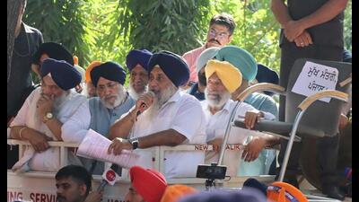 Police on Tuesday used a water cannon to disperse Shiromani Akali Dal (SAD) workers to thwart their march towards Punjab chief minister Bhagwant Mann’s official residence over the Sutlej Yamuna Link (SYL) canal issue. Police on Tuesday used a water cannon to disperse Shiromani Akali Dal (SAD) workers to thwart their march towards Punjab chief minister Bhagwant Mann’s official residence over the Sutlej Yamuna Link (SYL) canal issue.