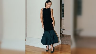 To complement her dress, Fatima Sana Shaikh paired shimmery black pointed toe heels with her outfit. Additionally, she accessorized with diamond rings and stud earrings, adding a touch of elegance to her overall look. (Instagram/@fatimasanashaikh) To complement her dress, Fatima Sana Shaikh paired shimmery black pointed toe heels with her outfit. Additionally, she accessorized with diamond rings and stud earrings, adding a touch of elegance to her overall look. (Instagram/@fatimasanashaikh)