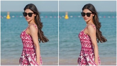 Mounu's fashion diaries are getting better by the day. A few days back, Mouni shared a set of pictures of herself looking ravishing in a printed summer dress. (Instagram/@imouniroy) Mounu's fashion diaries are getting better by the day. A few days back, Mouni shared a set of pictures of herself looking ravishing in a printed summer dress. (Instagram/@imouniroy)