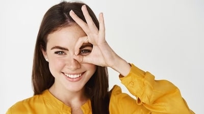 Eating a balanced diet and good hydration can also keep your eyes healthy. (Freepik) Eating a balanced diet and good hydration can also keep your eyes healthy. (Freepik)