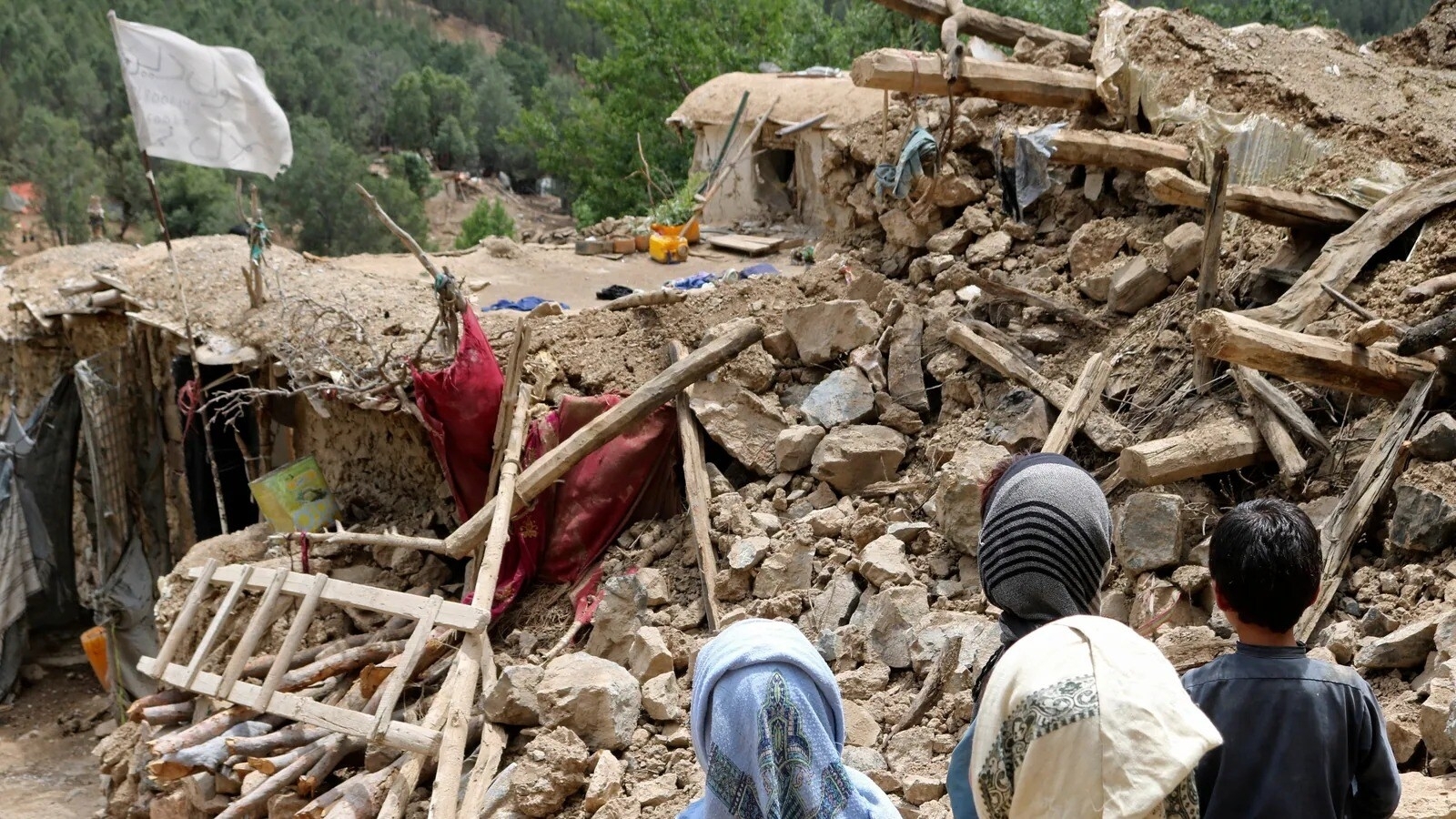 Afghanistan lowers earthquakes death toll to 1,000 | World News - Vimarsana News