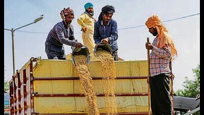 Arthiyas (commission agents) and rice millers went on a strike in Punjab on Wednesday in support of their demands at a time when the arrival of paddy in mandis is gaining momentum. Arthiyas (commission agents) and rice millers went on a strike in Punjab on Wednesday in support of their demands at a time when the arrival of paddy in mandis is gaining momentum.