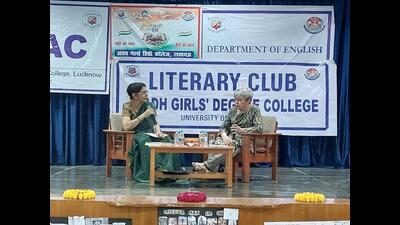 Historian Rosie Llewellyn-Jone in conversation with former bureaucrat Zohra Chatterji. (Sourced) Historian Rosie Llewellyn-Jone in conversation with former bureaucrat Zohra Chatterji. (Sourced)