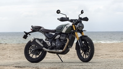 Triumph Scrambler 400 X uses slightly different hardware than the Street 400. Triumph Scrambler 400 X uses slightly different hardware than the Street 400.