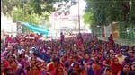 3000 sevikas and sahaiyaks representing 38,500 Anganwadi centres across Jharkhand, staged a day-long sit-in protest in Ranchi (HT Photo)
