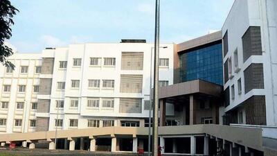 As per the officials, patient Umesh Sanas, complaining of fever, chills, weakness, body aches and uneasiness, visited the emergency department of Jijamata Hospital in Pimpri requesting hospitalisation at 3.40 am on October 5. Sanas was denied medical care stating that the hospital does not admit patients during the wee hours and asked to come the next day at 9 am. (HT FILE PHOTO) As per the officials, patient Umesh Sanas, complaining of fever, chills, weakness, body aches and uneasiness, visited the emergency department of Jijamata Hospital in Pimpri requesting hospitalisation at 3.40 am on October 5. Sanas was denied medical care stating that the hospital does not admit patients during the wee hours and asked to come the next day at 9 am. (HT FILE PHOTO)