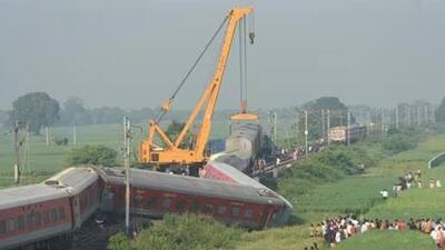 At least four passengers were killed and dozens injured after coaches of the Delhi-Kamakhya Northeast Express derailed in Bihar’s Buxar on Wednesday night. (HT photo) At least four passengers were killed and dozens injured after coaches of the Delhi-Kamakhya Northeast Express derailed in Bihar’s Buxar on Wednesday night. (HT photo)