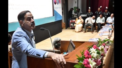 Dr Balram Bhargava, former director general of the Indian Council of Medical Research, speaking about the India’s role in providing Covid vaccines to the world. (HT PHOTO) Dr Balram Bhargava, former director general of the Indian Council of Medical Research, speaking about the India’s role in providing Covid vaccines to the world. (HT PHOTO)