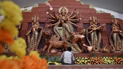 For nine nights, it is believed that Goddess Durga descends from the heavens and conquers evil, the author says as she draws contrast with the show Aachar & Co. (HT Archive)