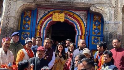 Mukesh Ambani at Kedarnath temple on Thursday. (HT Photo)
