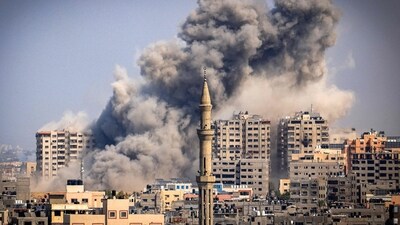 Smoke plumes billow during Israeli air strikes in Gaza City (AFP) Smoke plumes billow during Israeli air strikes in Gaza City (AFP)