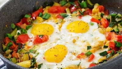 Eggs are versatile much like potato and paneer and can be turned into a variety of sweet and savoury dishes. (Freepik)