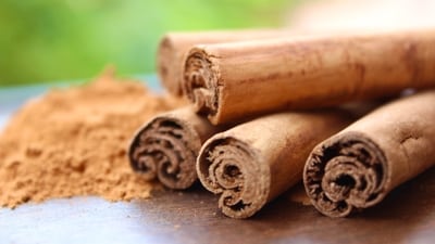 Cinnamon (Dalchini), whether in stick form or as a powder, adds a cozy and sweet taste to dishes.&nbsp;&nbsp; (Unsplash)