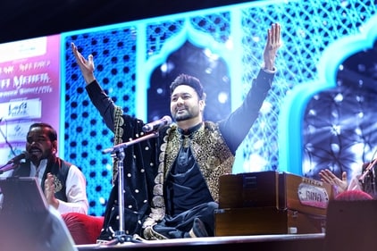 Lakhwinder Wadali will sing Sufi and Punjabi numbers like Mast Nazro Se, Aankh Se Ankh, Tu Mane Ya Na Mane, and Benaqab among others. Lakhwinder Wadali will sing Sufi and Punjabi numbers like Mast Nazro Se, Aankh Se Ankh, Tu Mane Ya Na Mane, and Benaqab among others.