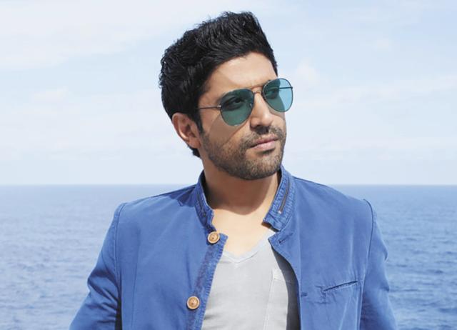 In Dil Dhadakne Do, Farhan Akhtar has to point out that a married woman can make decisions independent of her husband. In Dil Dhadakne Do, Farhan Akhtar has to point out that a married woman can make decisions independent of her husband.