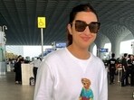 Parineeti Chopra was seen at the Mumbai airport. Parineeti Chopra was seen at the Mumbai airport.