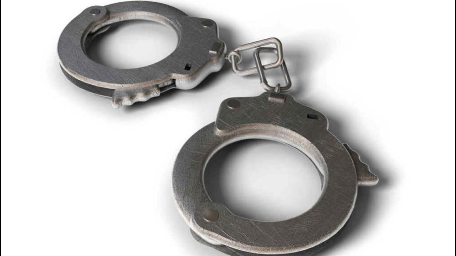 Three held for selling banned crackers in Farrukhnagar - Vimarsana News