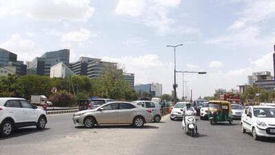 Officer said that it is estimated that more than 50,000 vehicles use these stretches daily. (Yogendra Kumar/HT PHOTO) Officer said that it is estimated that more than 50,000 vehicles use these stretches daily. (Yogendra Kumar/HT PHOTO)